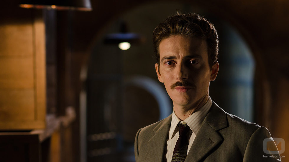 Víctor Clavijo es Vicente Cortázar en 'Gran Reserva. El origen'