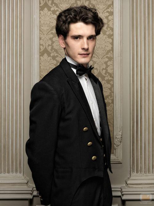 Yon González hace de Julio Olmedo en 'Gran Hotel'