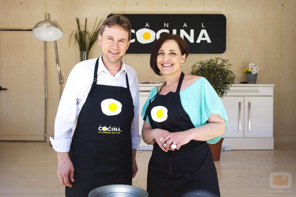Javier Lacalle y Begoña Tormo en 'Hoy cocina el alcalde'