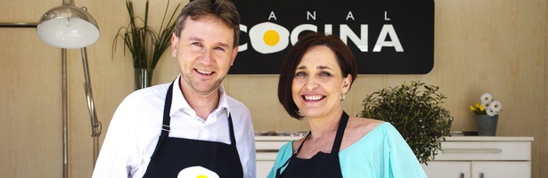 Javier Lacalle y Begoña Tormo en 'Hoy cocina el alcalde'