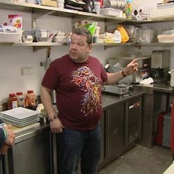 Alberto Chicote analiza el primer restaurante de la segunda temporada de 'Pesadilla en la cocina'