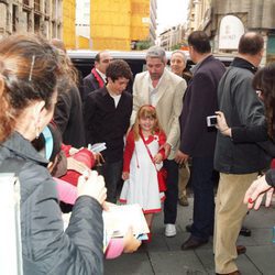 Actores llegan al preestreno de 'El internado'