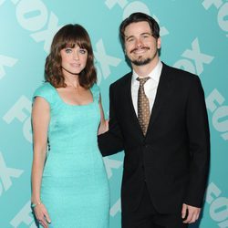 Alexis Bledel y Jason Ritter presentan 'Us & Them' en los Upfronts 2013 de Fox