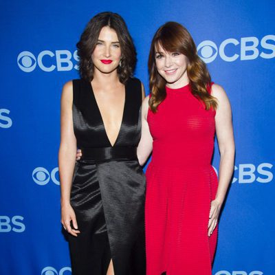 Cobie Smulders y Alyson Hannigan ('Cómo conocí a vuestra madre') en los Upfronts 2013 de CBS