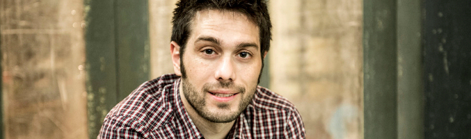 Dani Martínez posa en el plató de 'Aída'