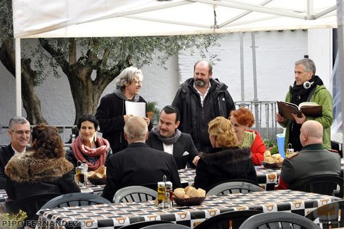 El equipo de producción de 'El tiempo entre costuras'