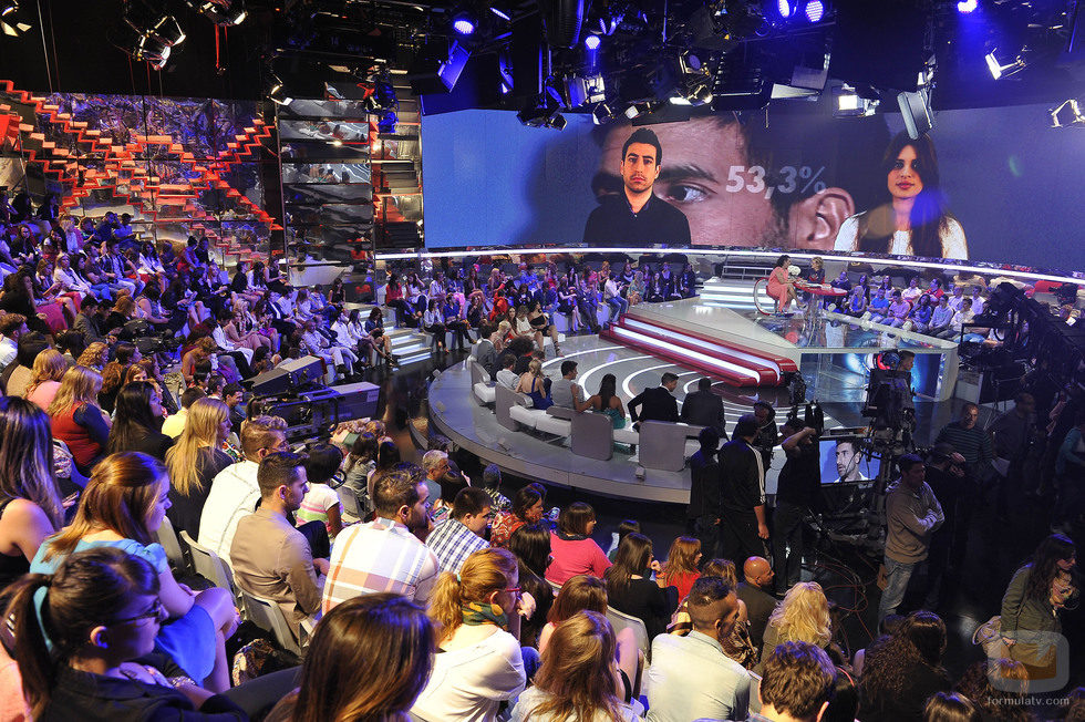 Plató de 'Gran Hermano catorce' durante la entrevista a Desirée