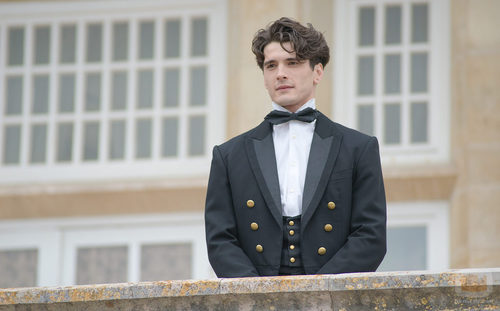 Yon González es Julio Olmedo en 'Gran Hotel'
