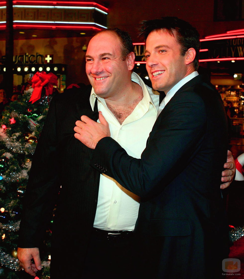 James Gandolfini y Ben Affleck en la presentación de "Sobreviviendo a la Navidad"