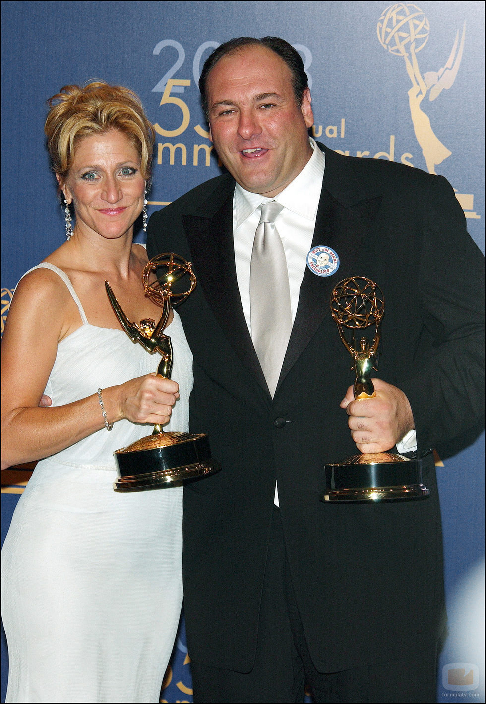 Edie Falco y James Gandolfini en los Emmy 2003