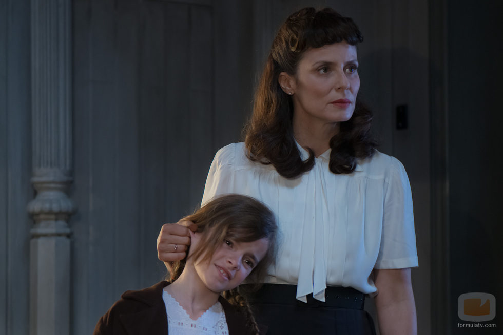 Doña Blanca en el pasado de 'Galerías Velvet'