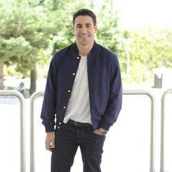 Miguel Ángel Silvestre en la presentación de 'Galerías Velvet' (Antena 3)