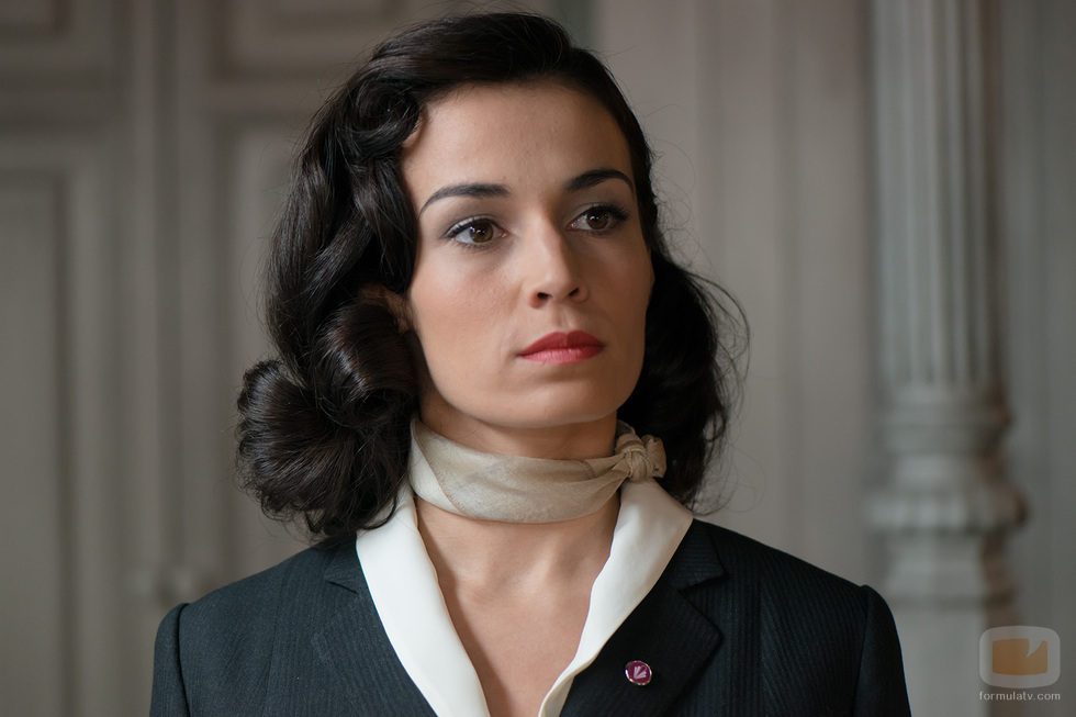 Sara Rivero es Carmen en 'Galerías Velvet'