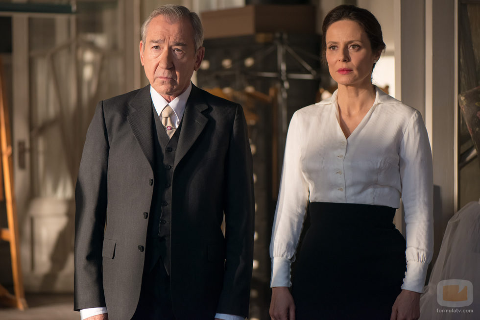 José Sacristán y Aitana Sánchez-Gijón en 'Galerías Velvet'