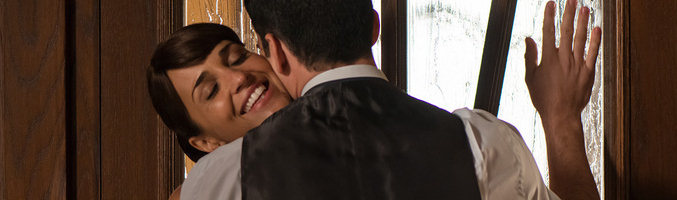 Pasión entre Ana y Alberto en 'Galerias Velvet'