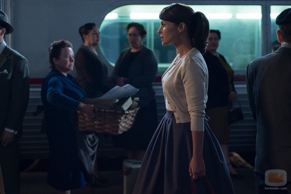 Paula Echevarría caracterizada como Ana en 'Galerías Velvet'.