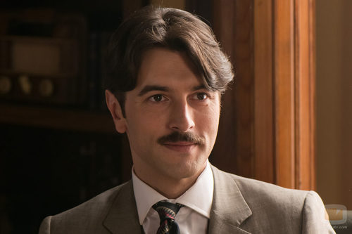 Mateo Ruiz, el personaje de Javier Rey en 'Galerías Velvet'