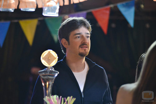 Gorka Otxoa es César en 'Vivo cantando'