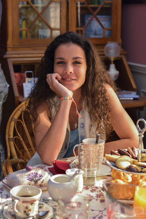 Sandra Blázquez es María José en 'Vivo cantando'