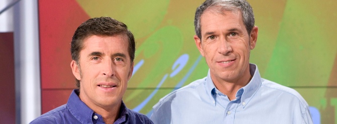 Pedro Delgado y Carlos de Andrés, comentaristas del ciclismo en TVE