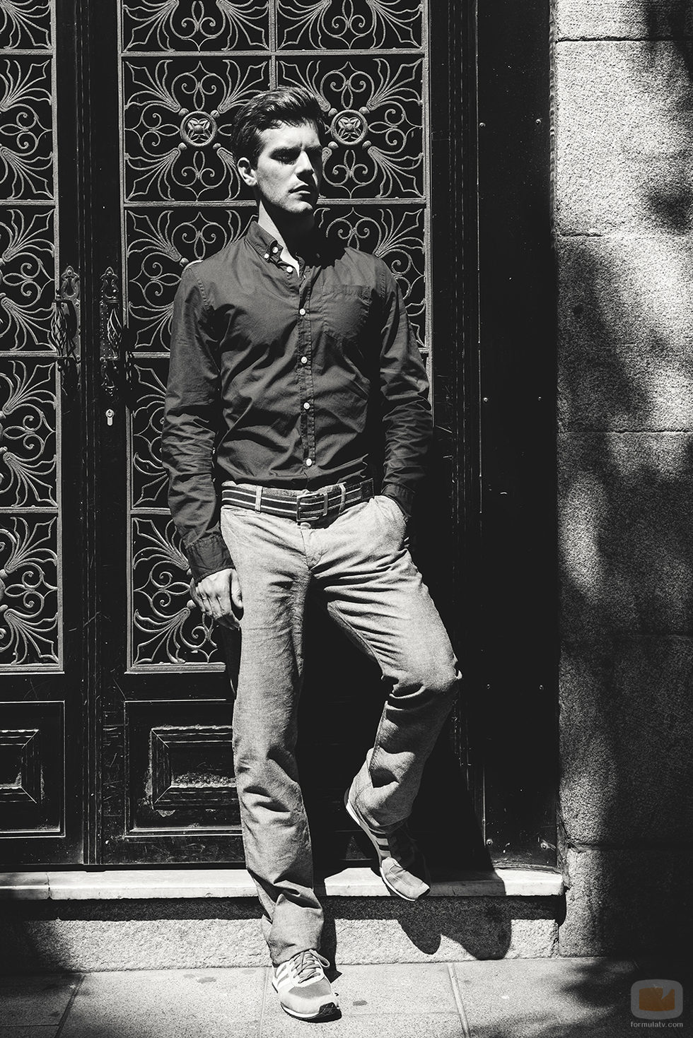 Marc Clotet con un aire más serio en VIM Magazine