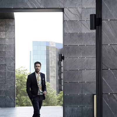 Unax Ugalde, fotografiado para VIM Magazine
