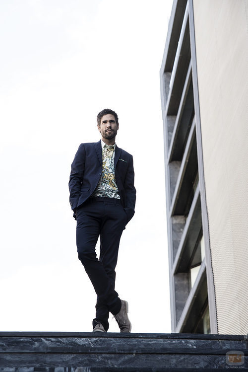 Posado de Unax Ugalde para VIM Magazine