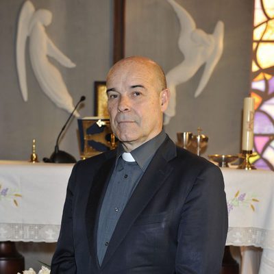 Resines es el padre Ángel en la nueva serie 'He visto un Ángel'