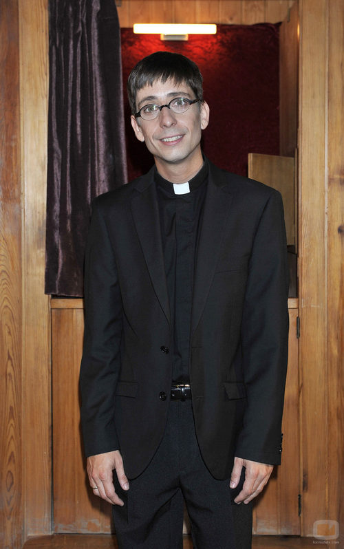 Jordi Vilches será Martín, el cura novato