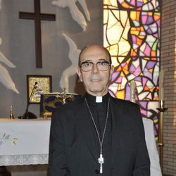 Miguel Rellán como el Obispo Aguilar en la nueva serie de Telecinco