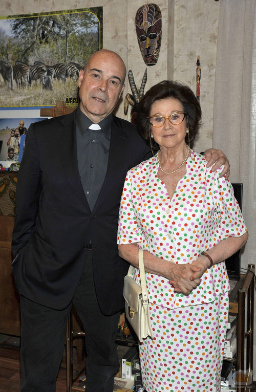 Resines y Julieta Serrano, madre e hijo en 'He visto un Ángel'