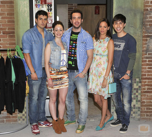 El elenco joven de 'He visto un Ángel'