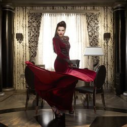 Lana Parrilla caracterizada de la Malvada Reina en la segunda temporada 'Érase una vez'