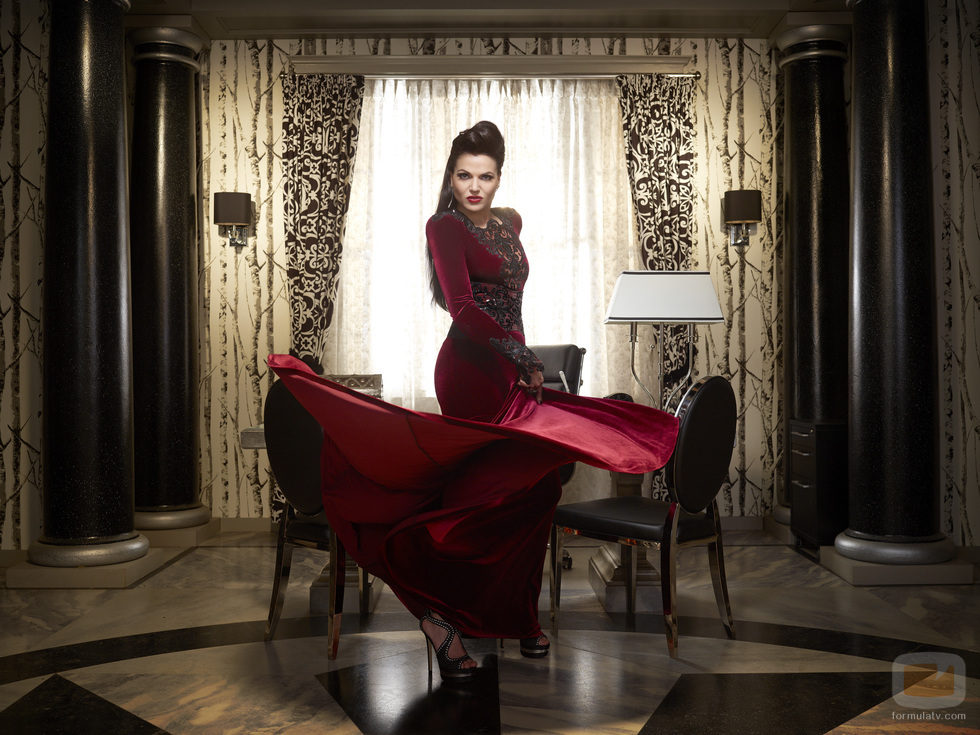 Lana Parrilla caracterizada de la Malvada Reina en la segunda temporada 'Érase una vez'