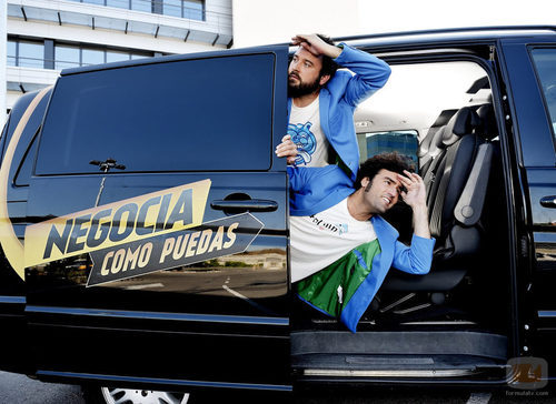 Miguel Martín y Raúl Gómez en la furgoneta de 'Negocia como puedas'