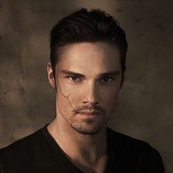 Jay Ryan protagoniza 'Bella y Bestia'