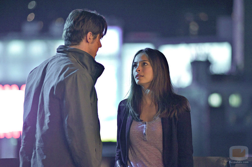 Kristen Kreuk y Jay Ryan en el segundo capítulo de 'Bella y Bestia'