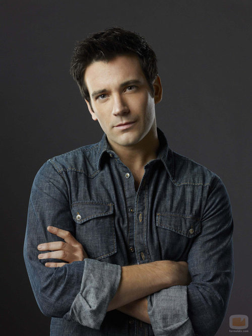 Colin Donnell es Tommy Merlyn en 'Arrow'
