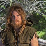 Oliver Queen (Stephen Amell) en la isla de 'Arrow'