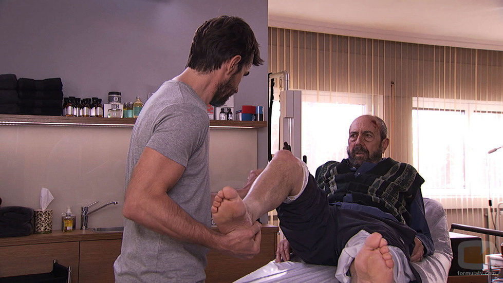 Pablo atiende a Ricardo en 'Frágiles'
