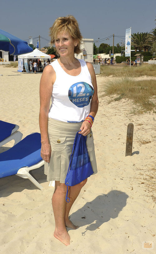 Mercedes Milá en Menorca para presentar una campaña de "12 Meses"