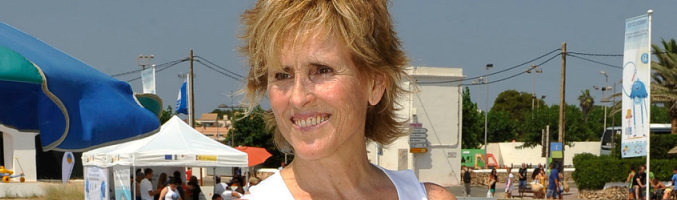 Mercedes Milá en Menorca para presentar una campaña de "12 Meses