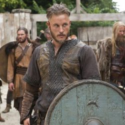 Travis Fimmel es Ragnar Lodbrok en 'Vikingos'