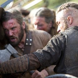 Travis Fimmel en una escena de 'Vikingos'