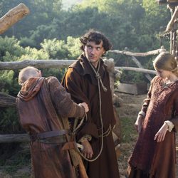 George Blagden es Athelstan en 'Vikingos'