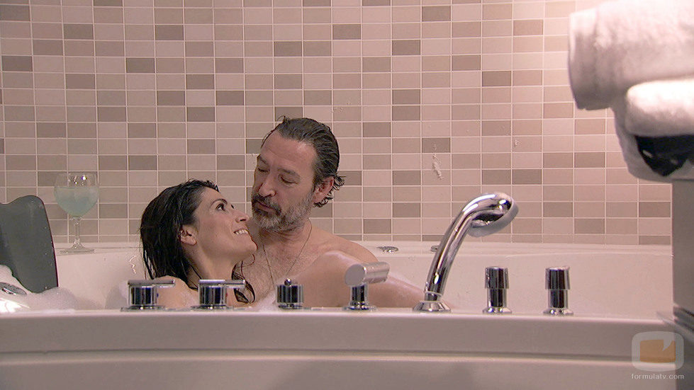 Teresa y Mario en el cuarto episodio de la segunda temporada de 'Frágiles'