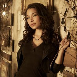 Jessica Parker Kennedy es Melissa Glaser en 'El círculo secreto'