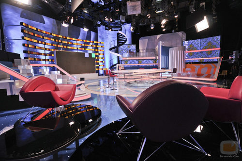 Set de entrevistas en el nuevo plató de 'Espejo público'
