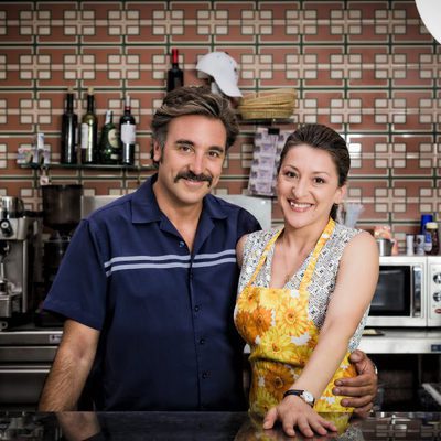 Javier Cifrián y Mariola Fuentes son marido y mujer en 'Vive cantando'