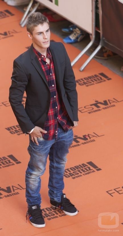 Patrick Criado en la alfombra naranja del FesTval